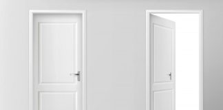 Producător uși lemn stratificat – artizanatul ridicat la rang de artă