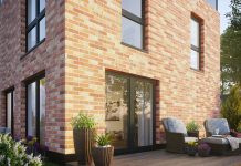 Stilul englezesc în construcții: caramida aparentă și caramida plină